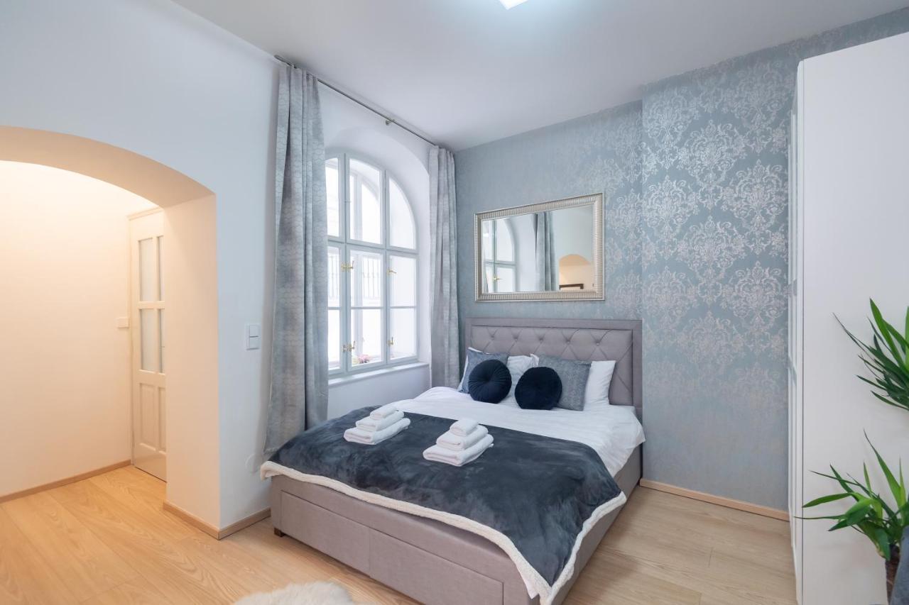 Quiet Apartment In The Heart Of Old Town Centre Prag Exterior foto
